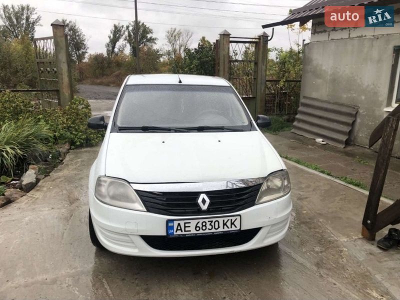 Renault Logan 2011