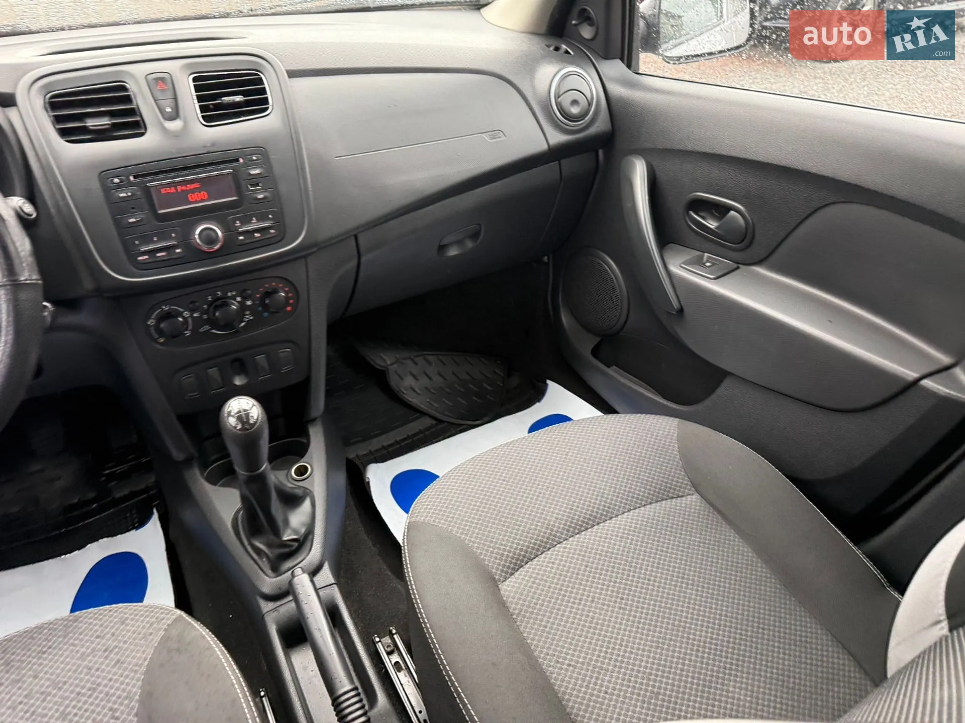 2014 Renault Logan - мініатюра 40