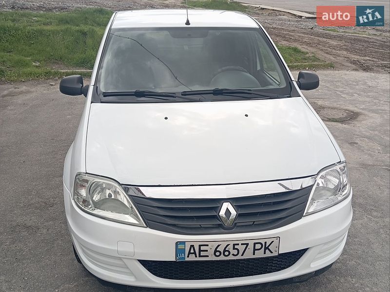 Renault Logan 2011