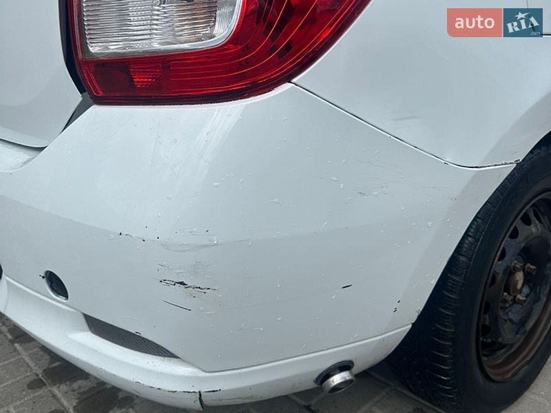 Седан Renault Logan 2013 в Днепре
