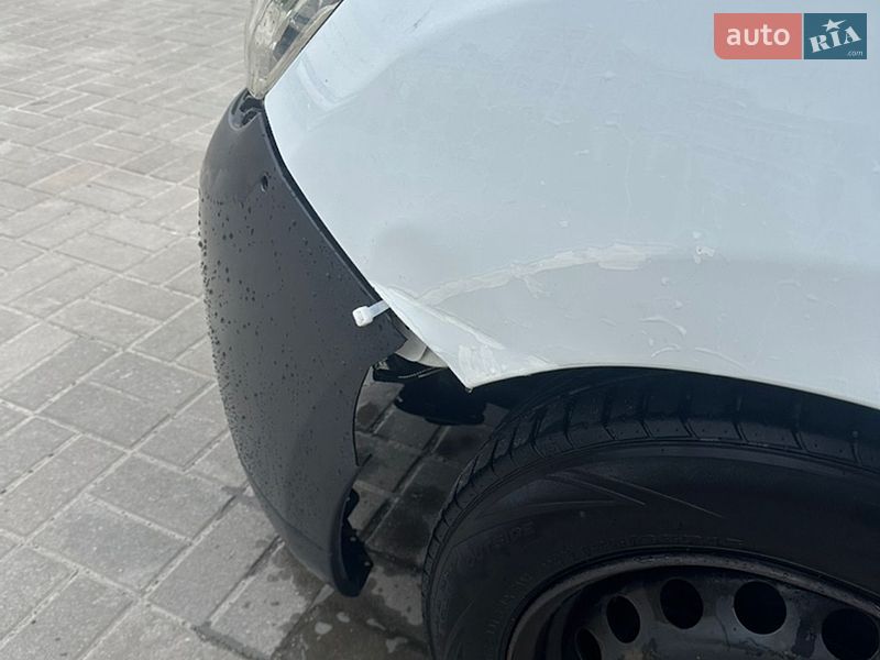 Седан Renault Logan 2013 в Днепре