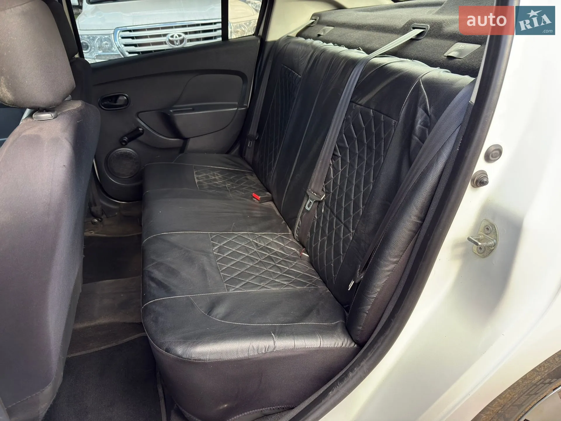2013 Renault Logan - мініатюра 9