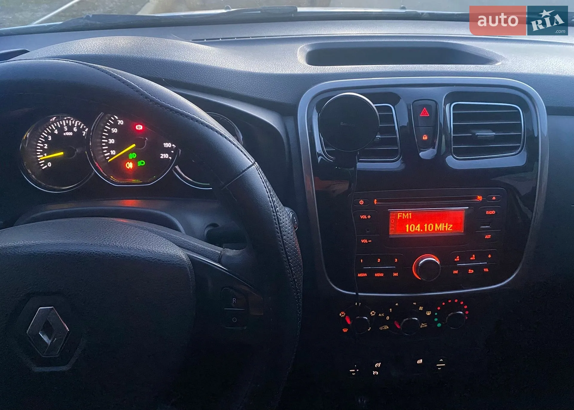 2015 Renault Logan - мініатюра 7