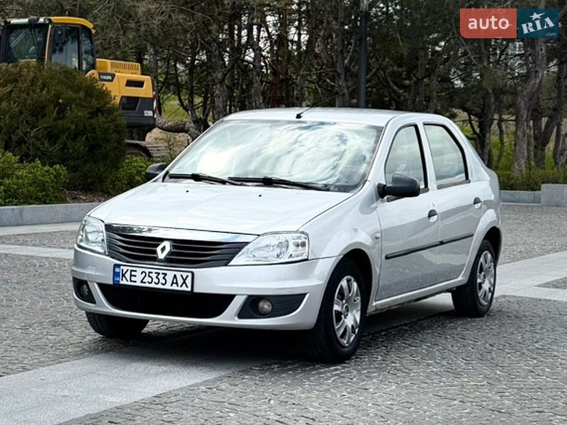 Renault Logan 2011