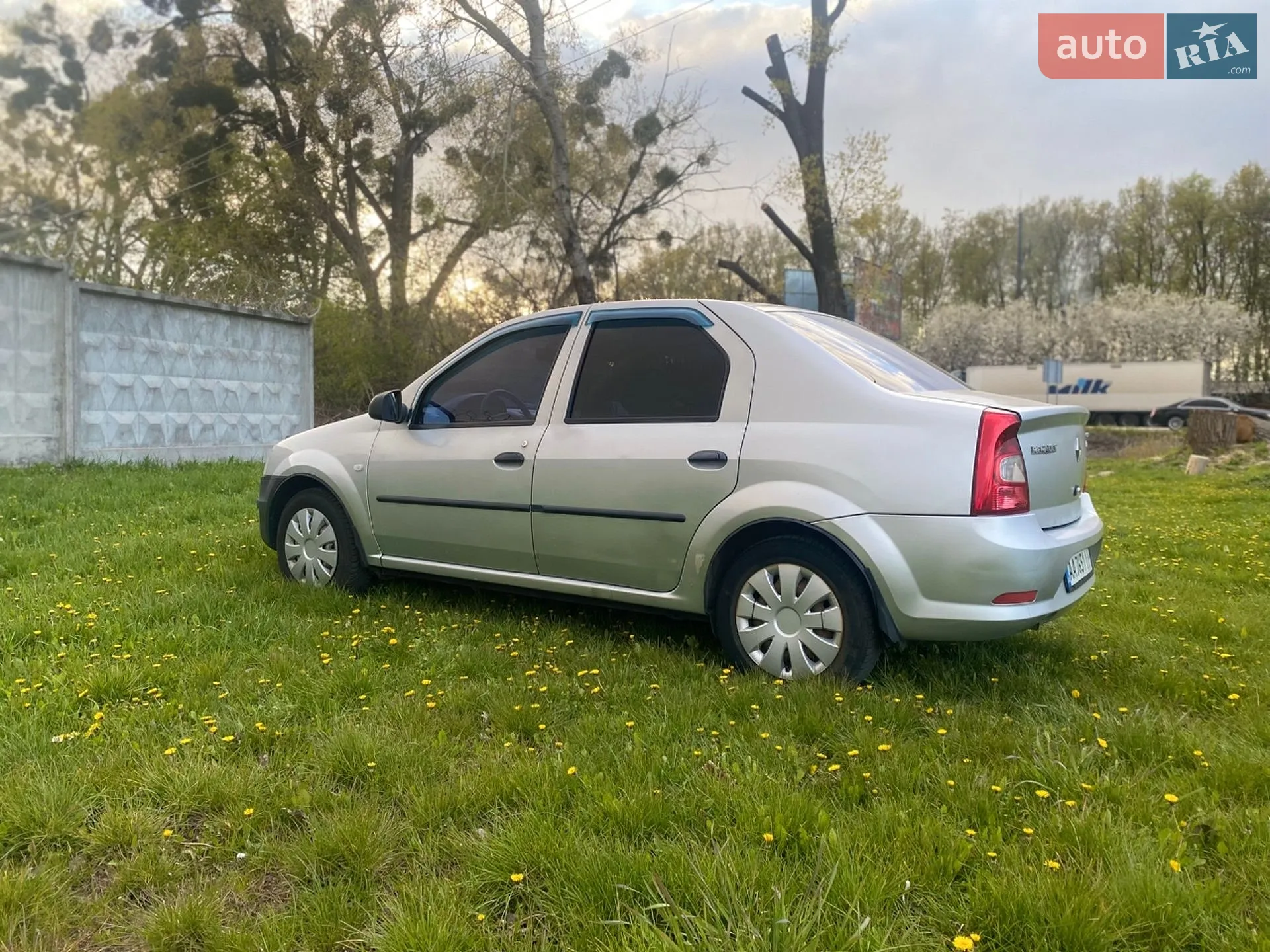 2011 Renault Logan - мініатюра 5