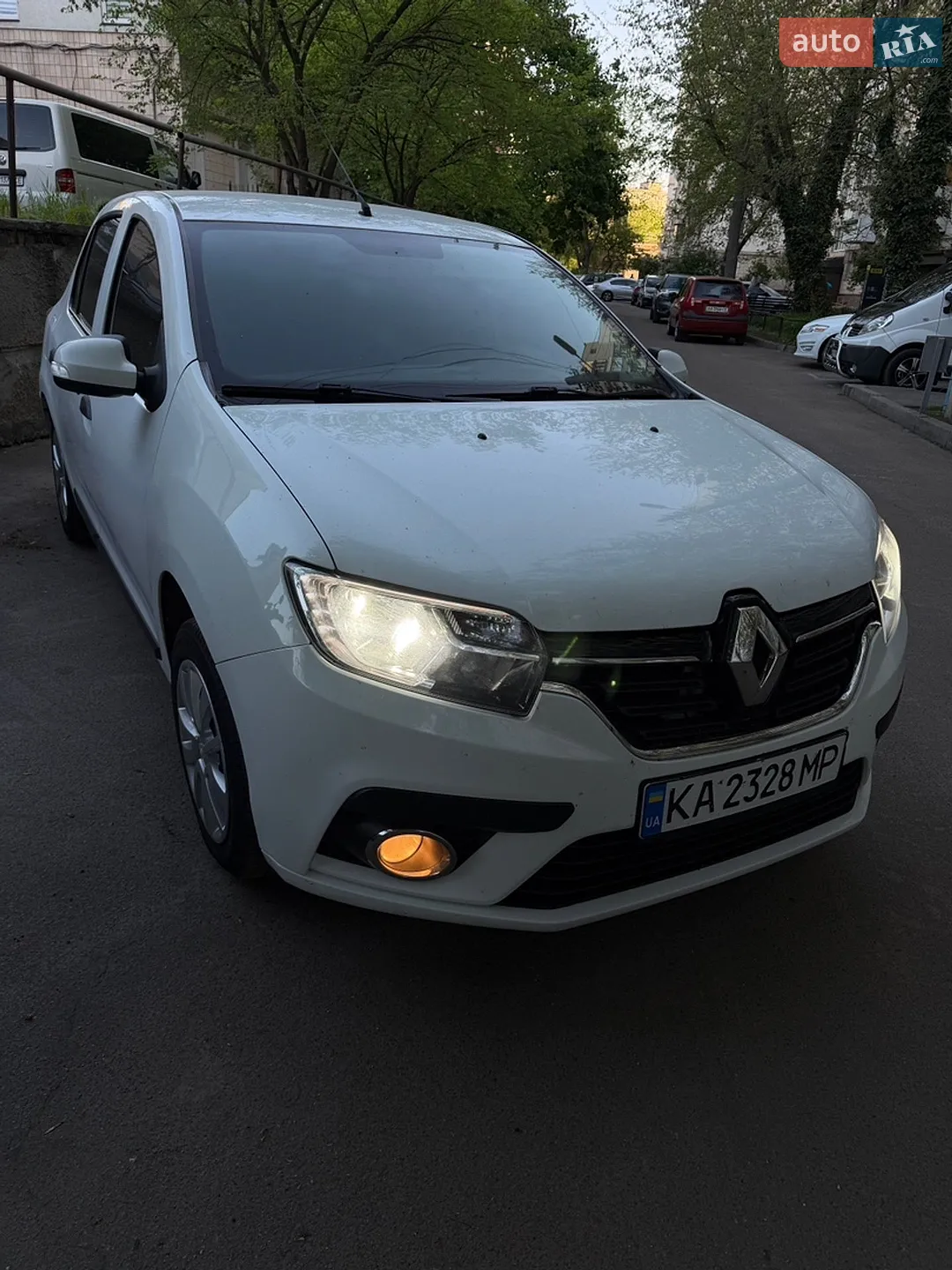 2017 Renault Logan - мініатюра 5