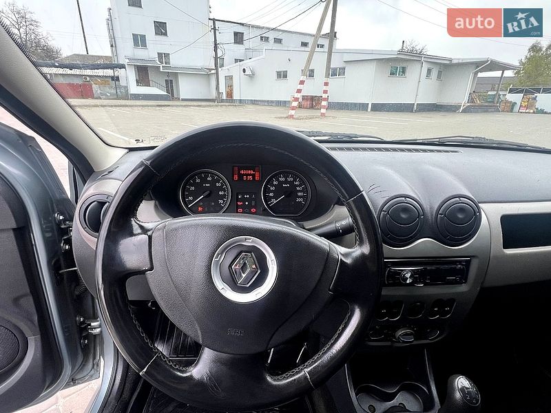 Седан Renault Logan 2010 в Козельщині