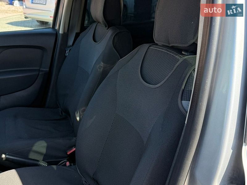 Седан Renault Logan 2013 в Кропивницком