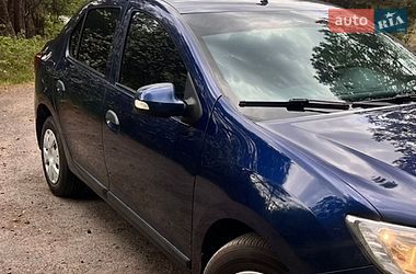Седан Renault Logan 2017 в Киверцах