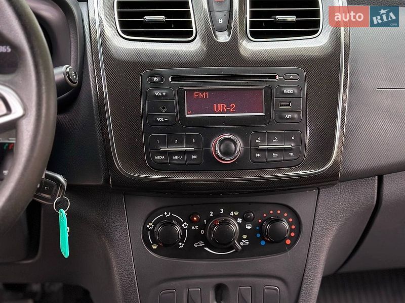 Седан Renault Logan 2017 в Киверцах