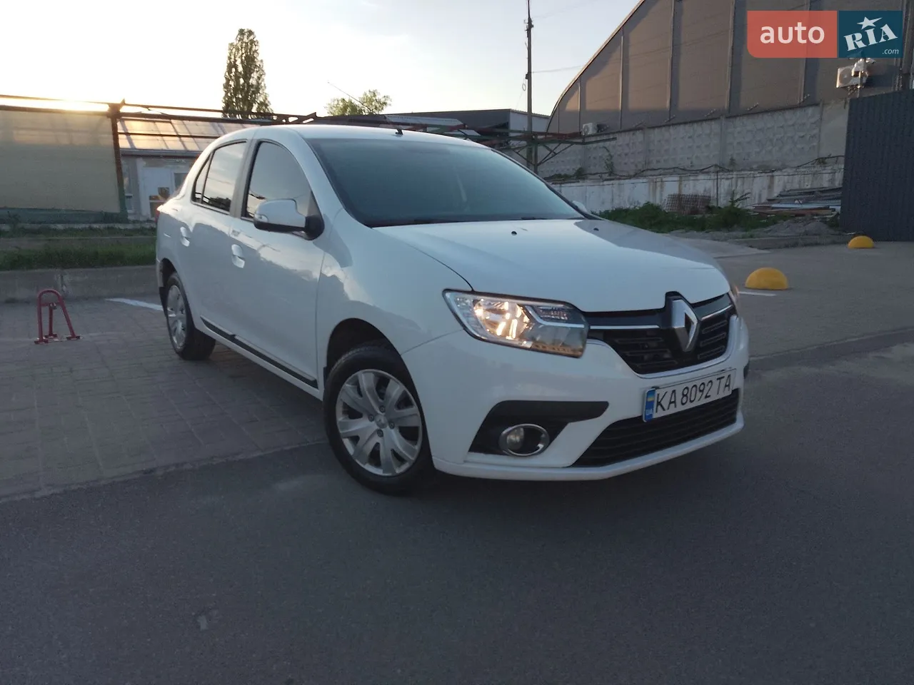 2022 Renault Logan - мініатюра 15