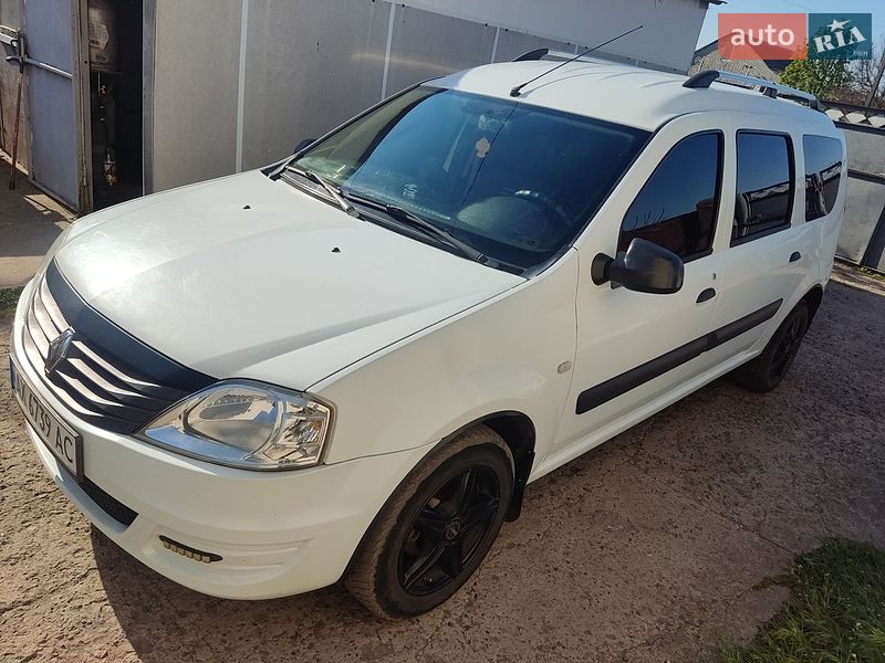 Универсал Renault Logan 2012 в Новой Водолаге