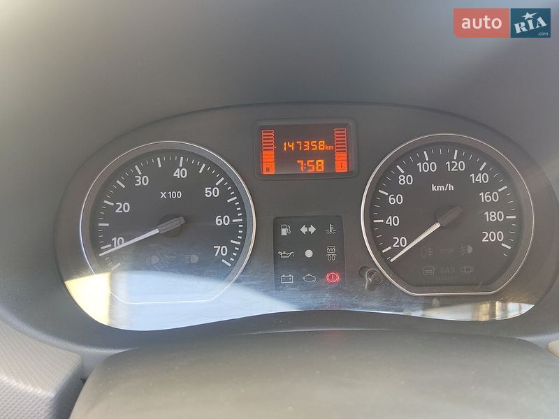 Универсал Renault Logan 2012 в Новой Водолаге
