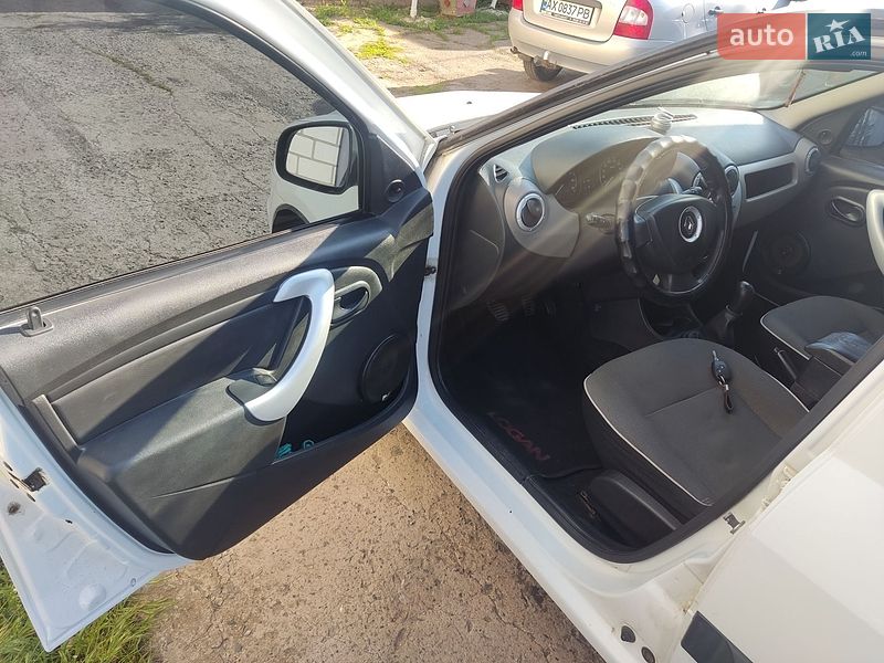 Универсал Renault Logan 2012 в Новой Водолаге