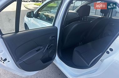 Седан Renault Logan 2014 в Чернигове