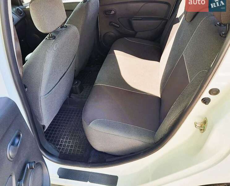 Седан Renault Logan 2019 в Днепре