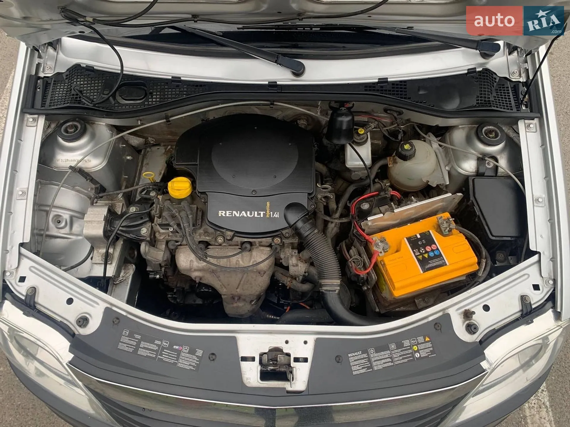2010 Renault Logan - мініатюра 12