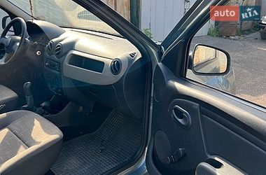 Седан Renault Logan 2009 в Львові