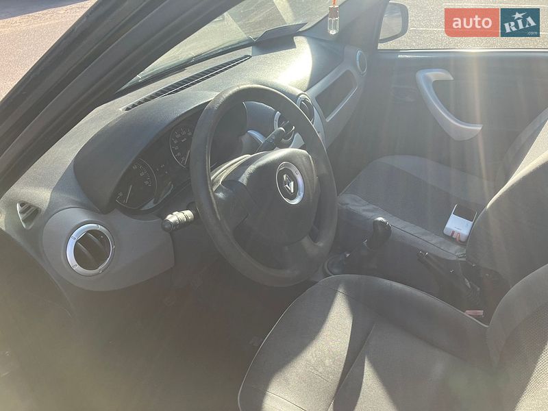 Седан Renault Logan 2012 в Харкові