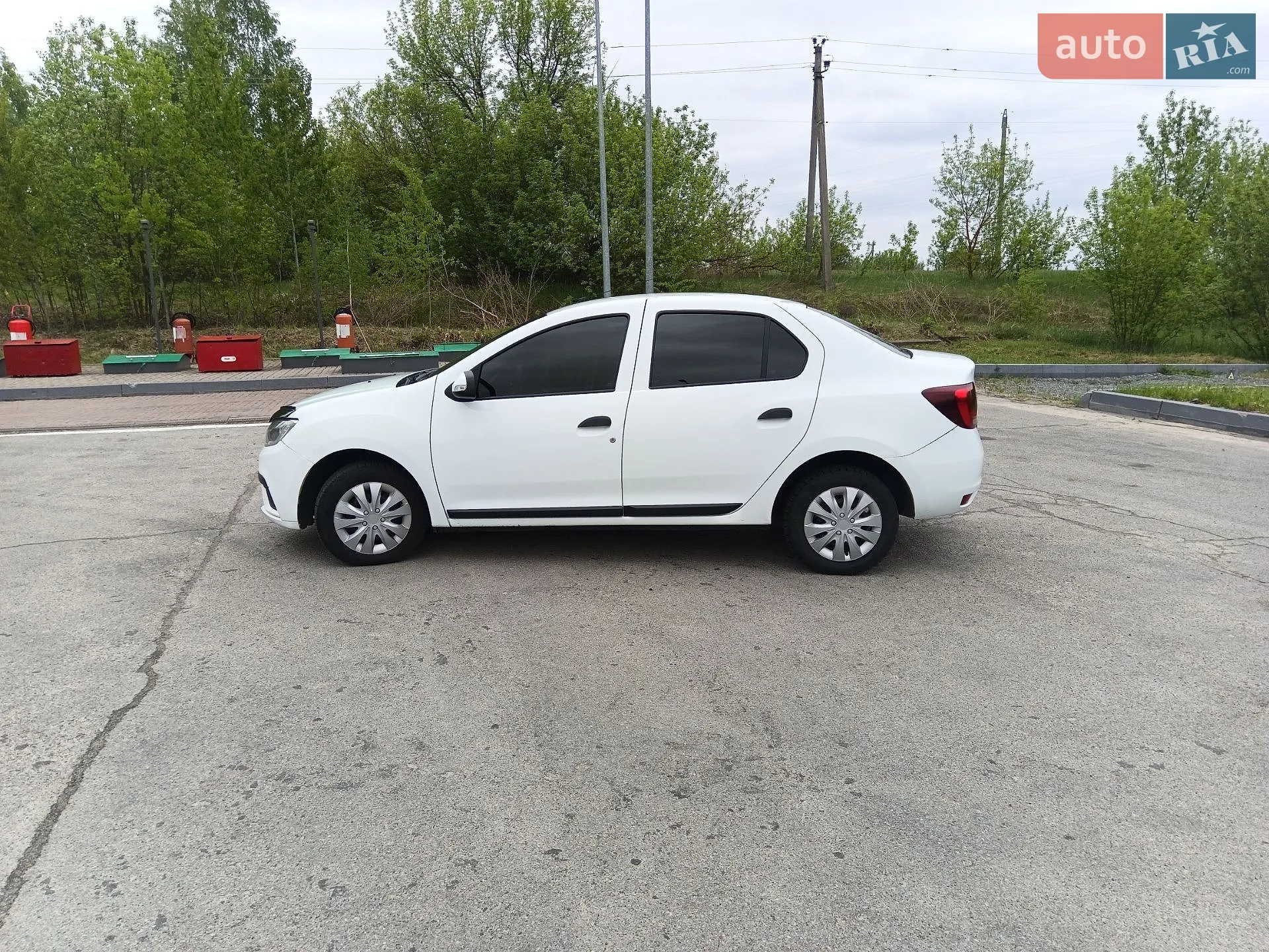 2017 Renault Logan - мініатюра 10