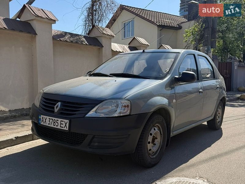 Renault Logan 2011