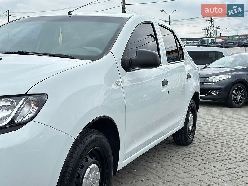 Седан Renault Logan 2014 в Черновцах