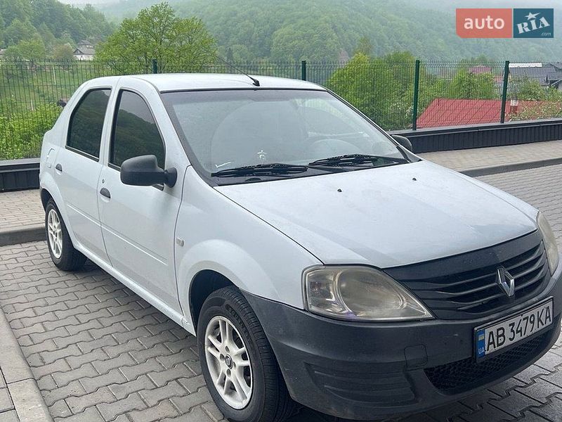 Renault Logan 2011