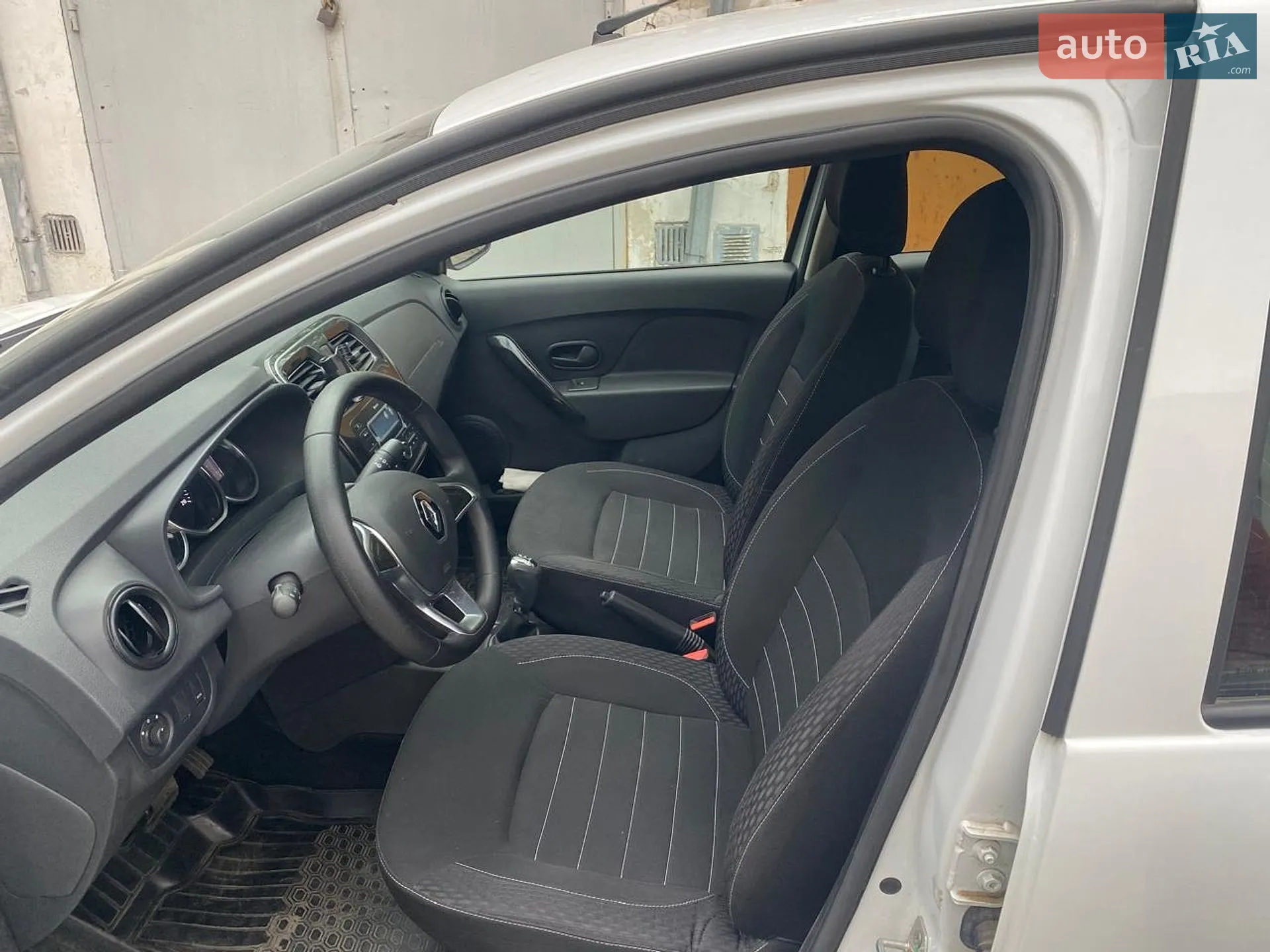 2021 Renault Logan - мініатюра 5