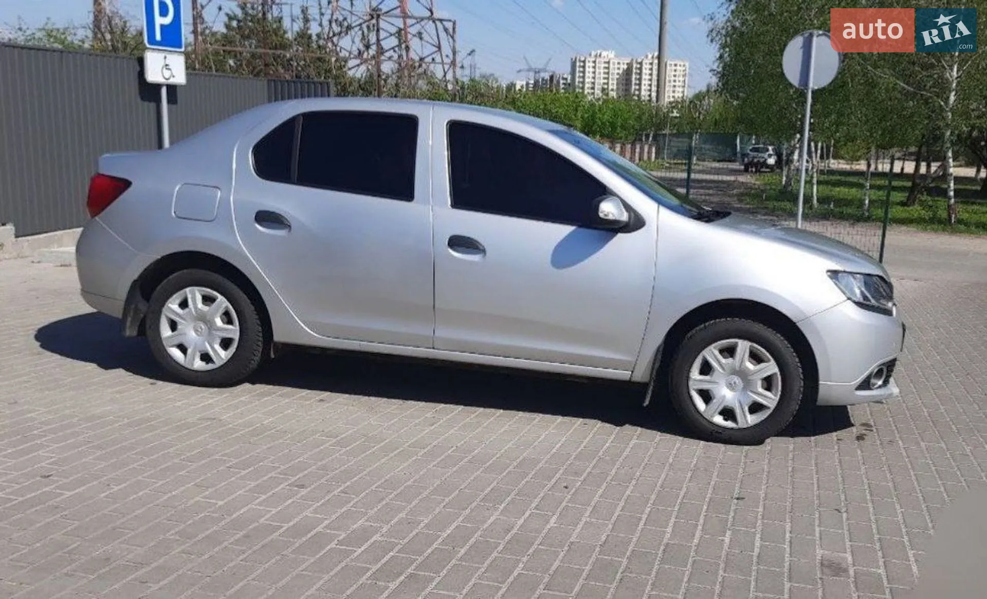 2014 Renault Logan - мініатюра 14