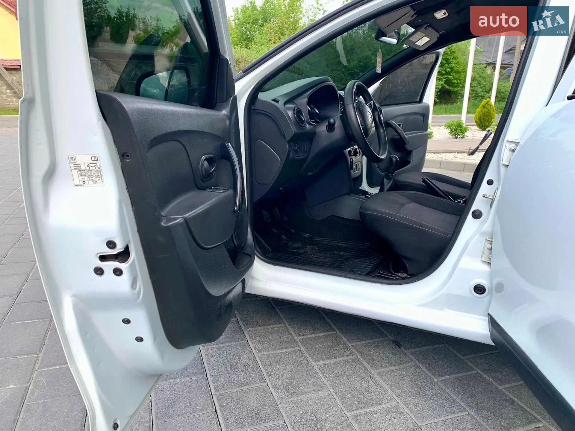 2019 Renault Logan - мініатюра 10