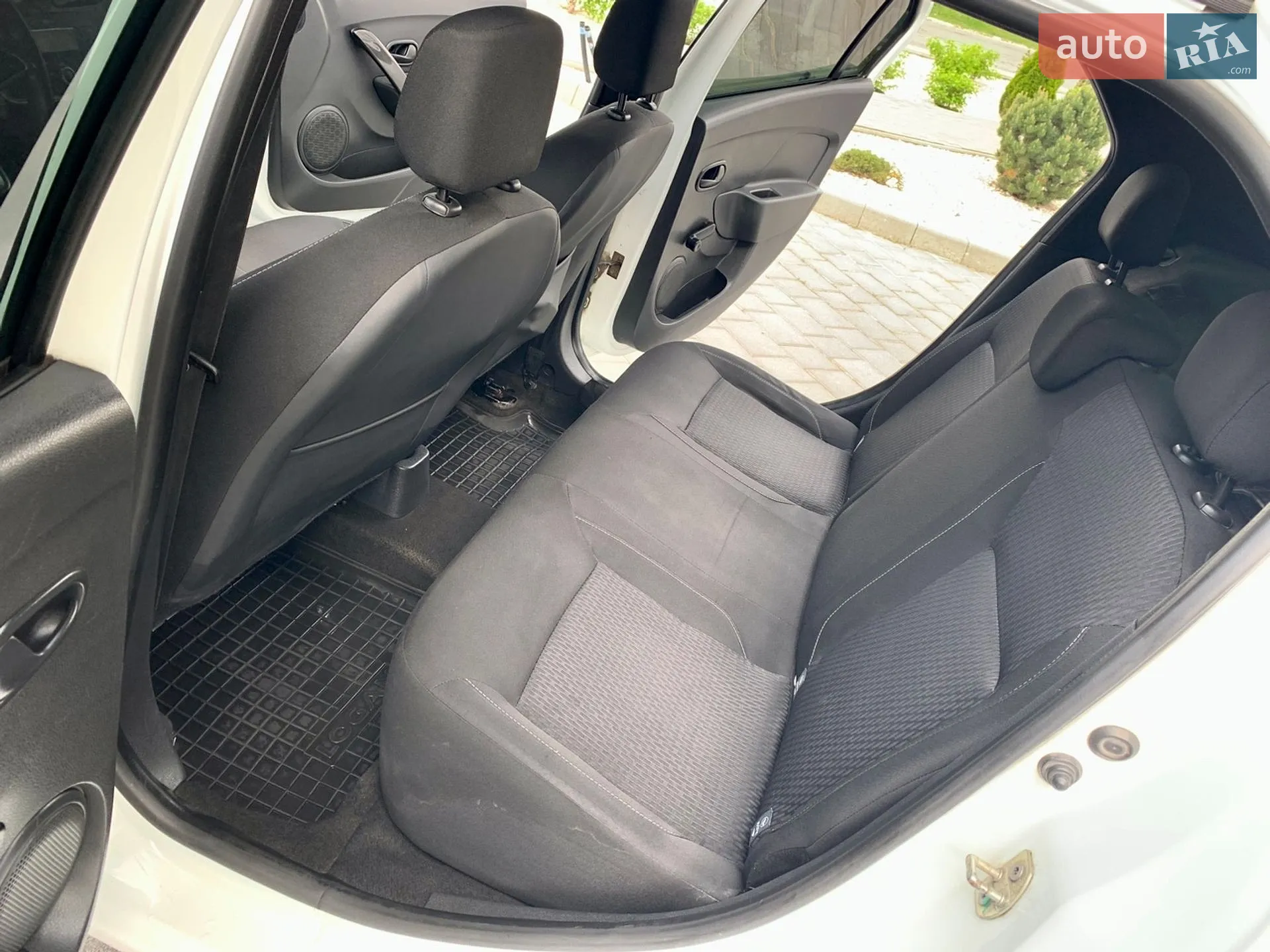 2019 Renault Logan - мініатюра 13