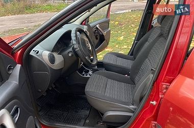 Седан Renault Logan 2010 в Сарнах