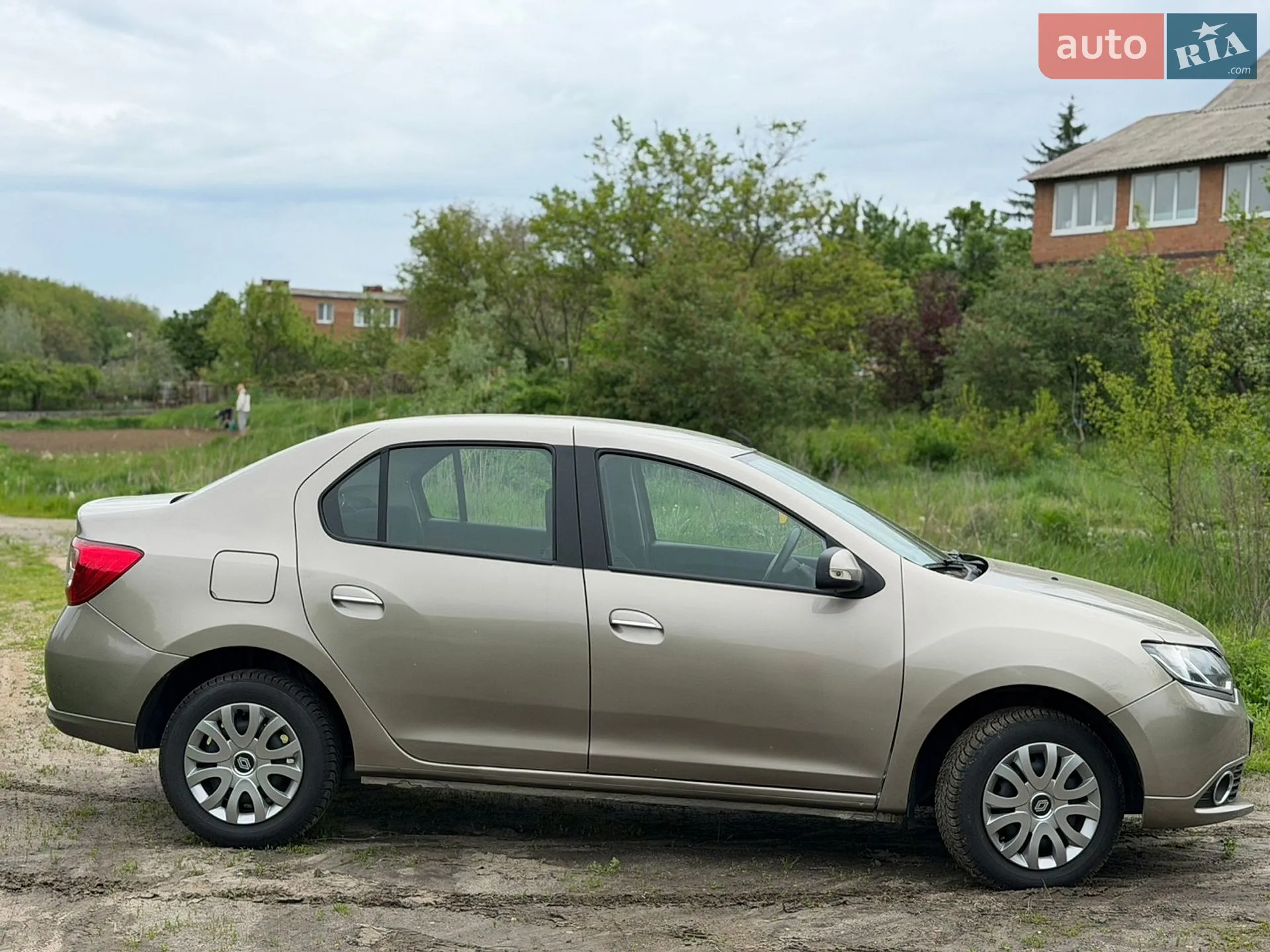 2015 Renault Logan - мініатюра 12