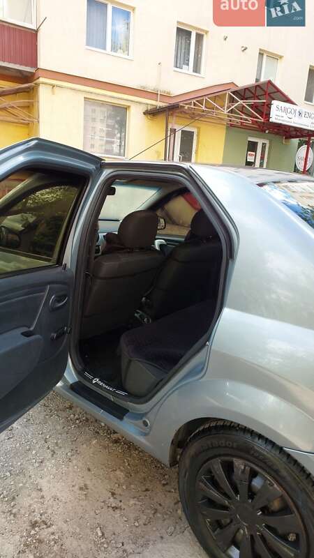 Седан Renault Logan 2010 в Кам'янець-Подільському