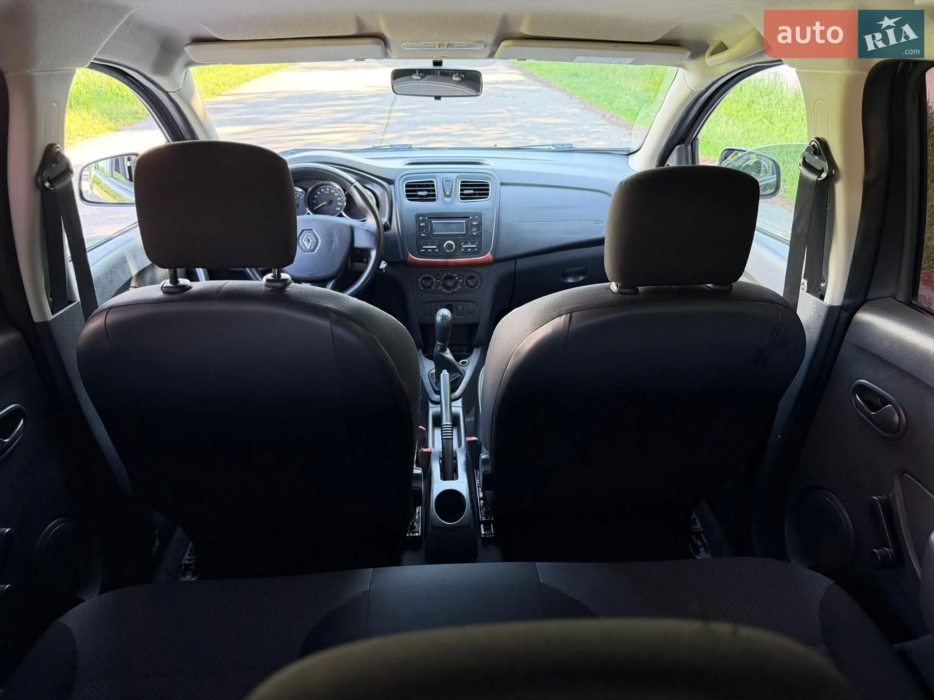 2016 Renault Logan - мініатюра 27