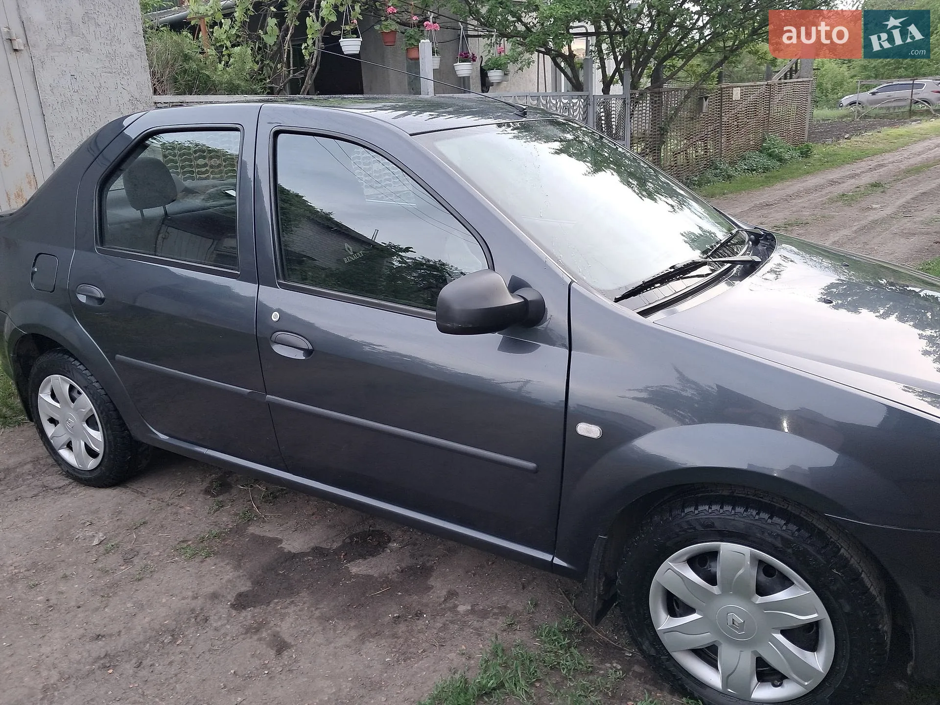 2012 Renault Logan - мініатюра 2