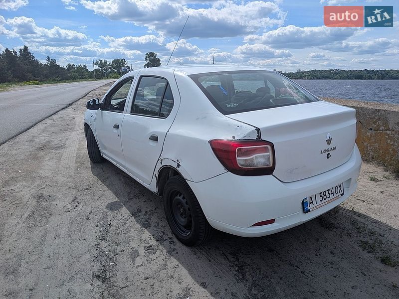 Седан Renault Logan 2013 в Вышгороде