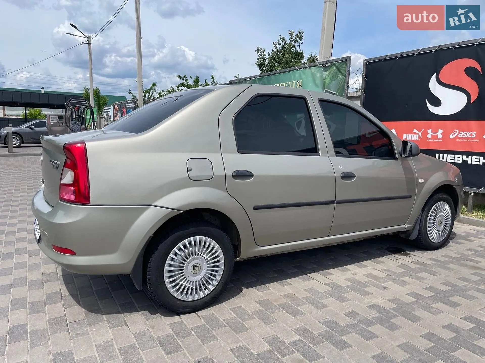 2011 Renault Logan - мініатюра 5