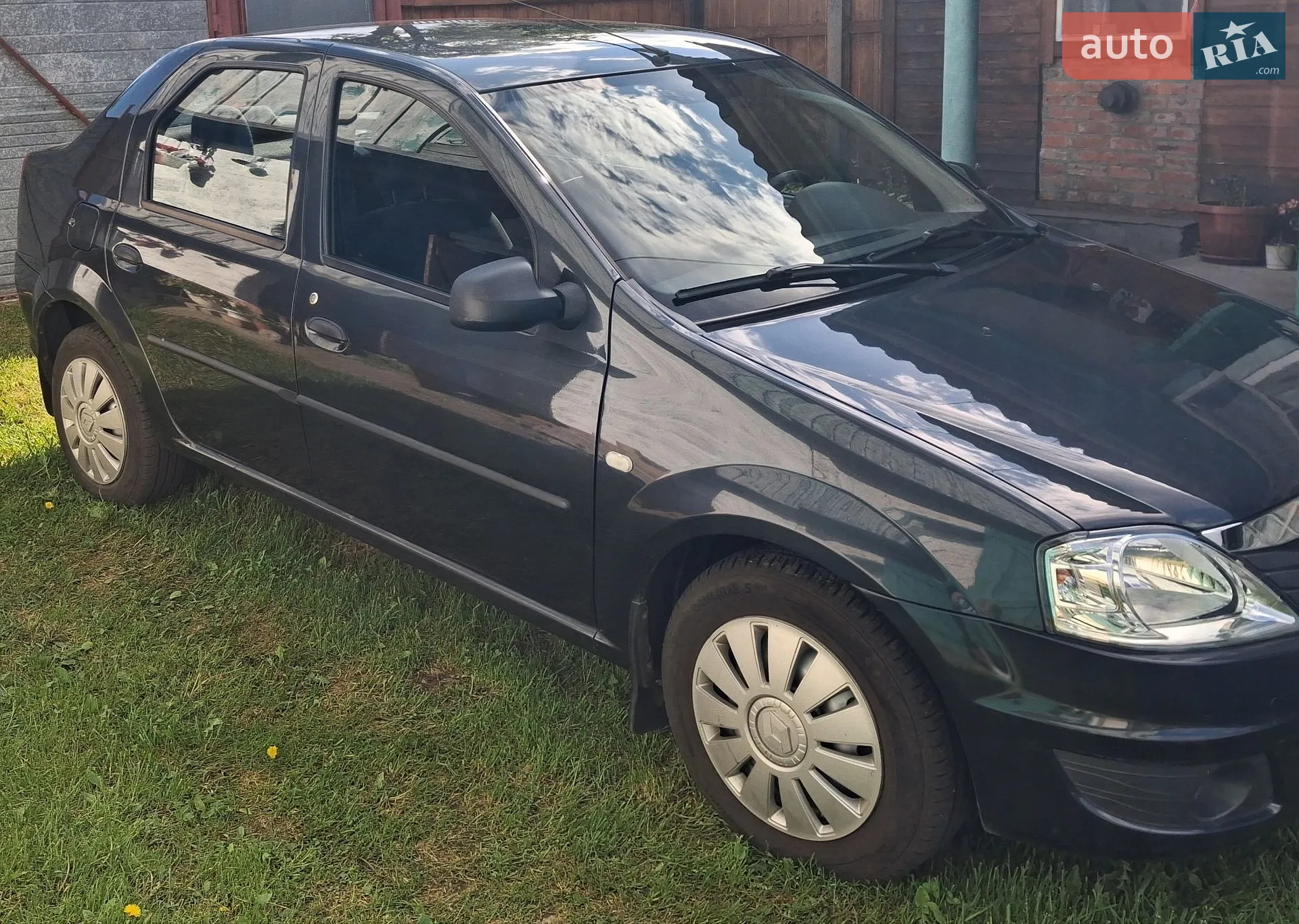 2012 Renault Logan - мініатюра 2