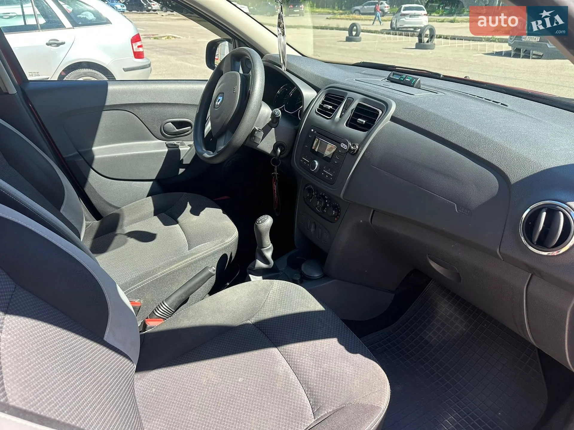 2013 Renault Logan - мініатюра 11