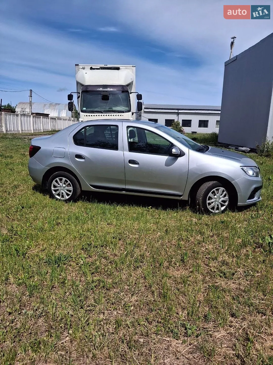 2021 Renault Logan - мініатюра 4
