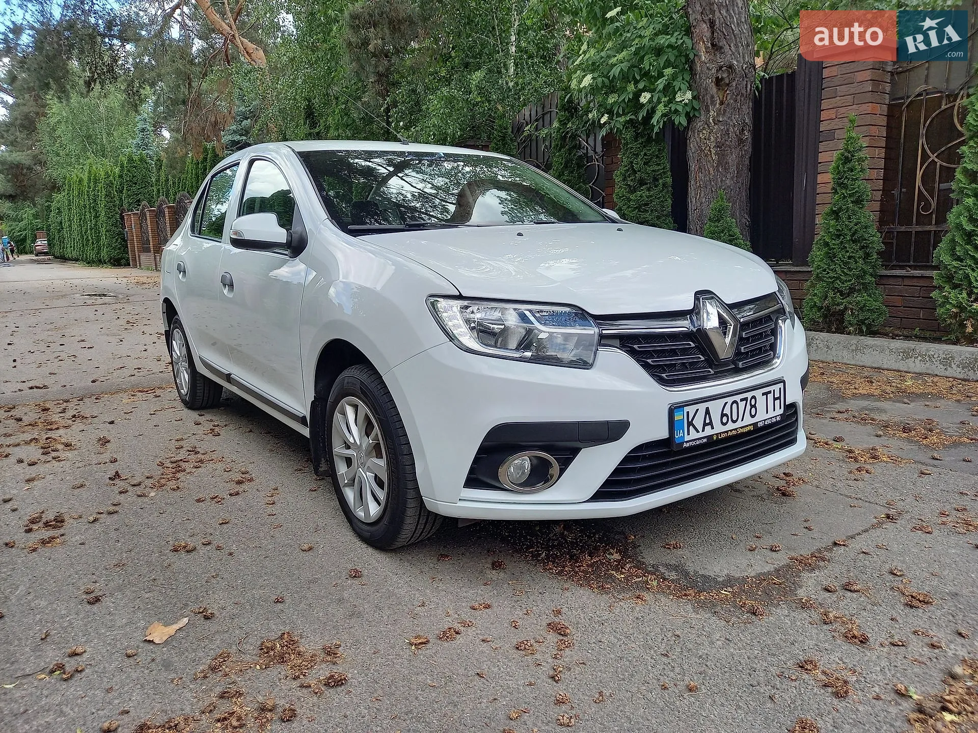 2021 Renault Logan - мініатюра 13
