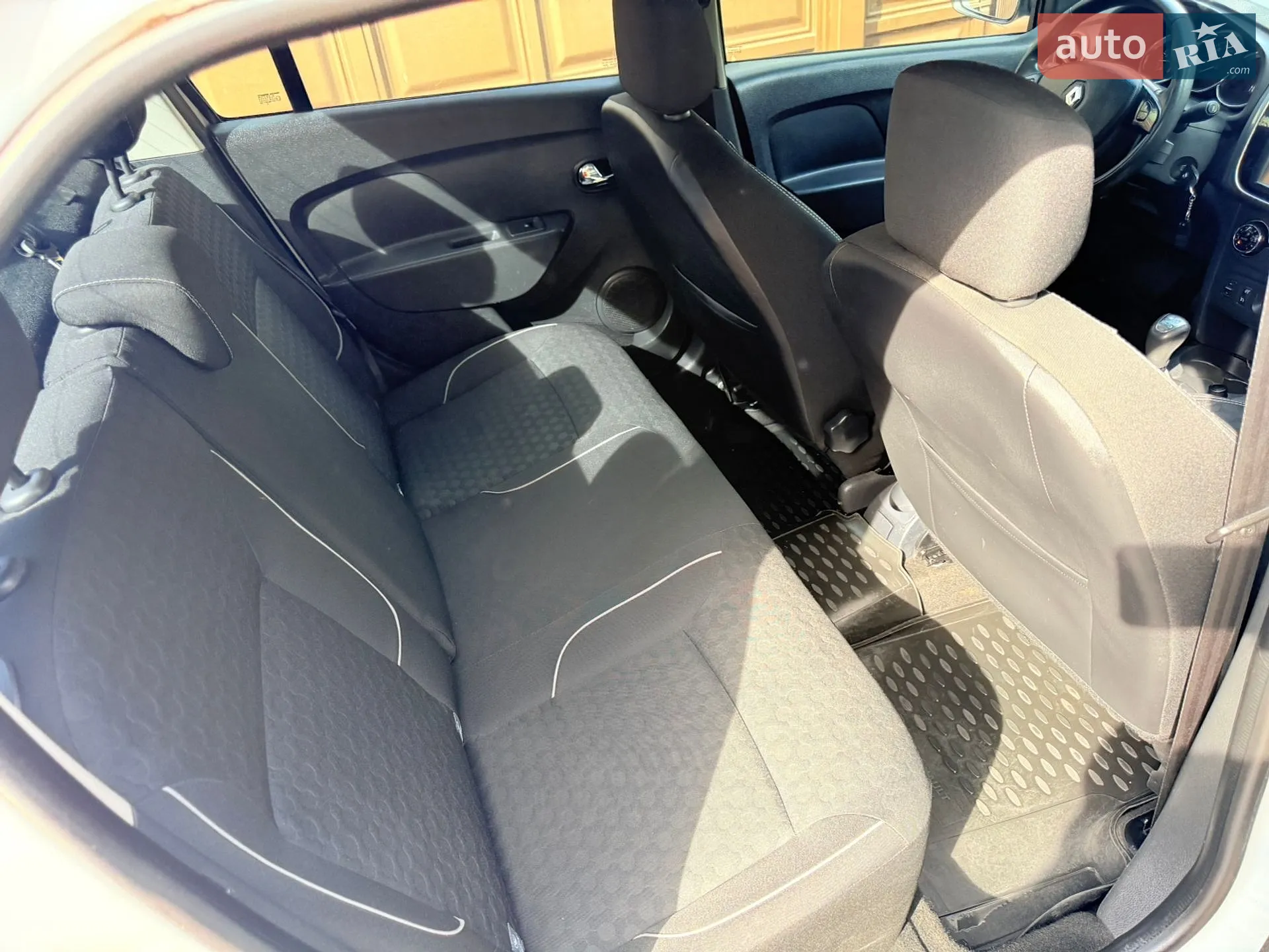 2016 Renault Logan - мініатюра 25