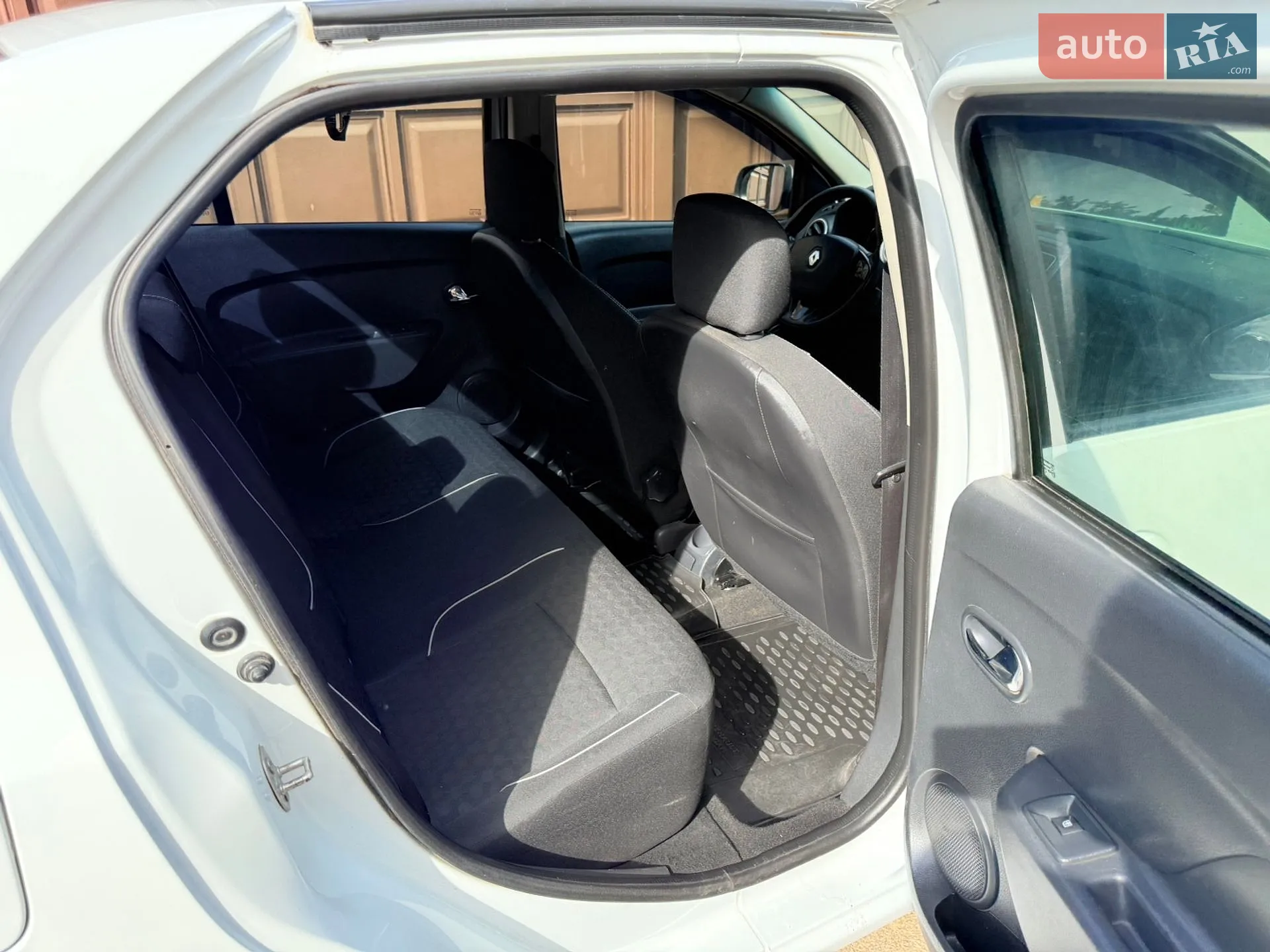 2016 Renault Logan - мініатюра 27