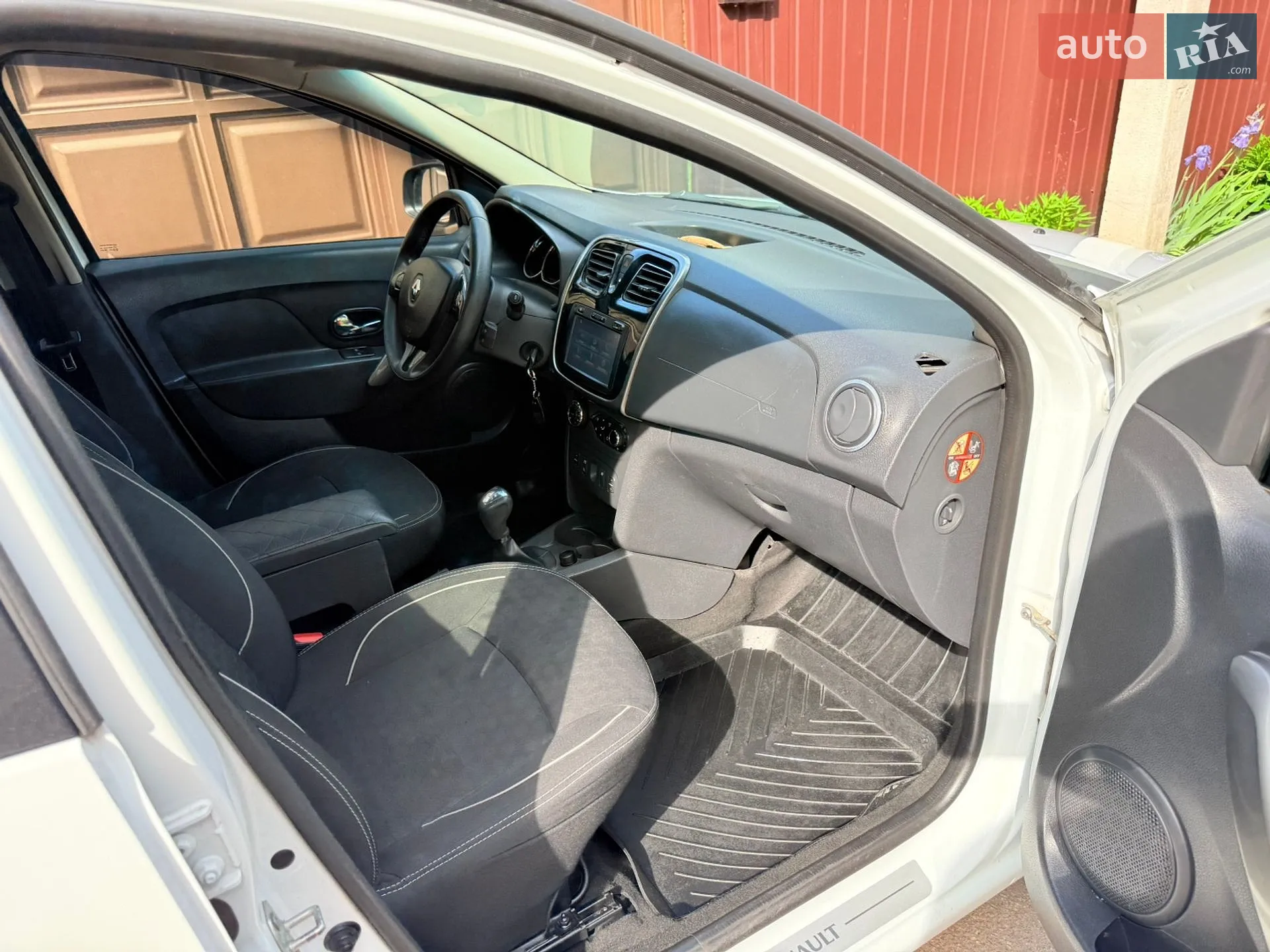 2016 Renault Logan - мініатюра 35