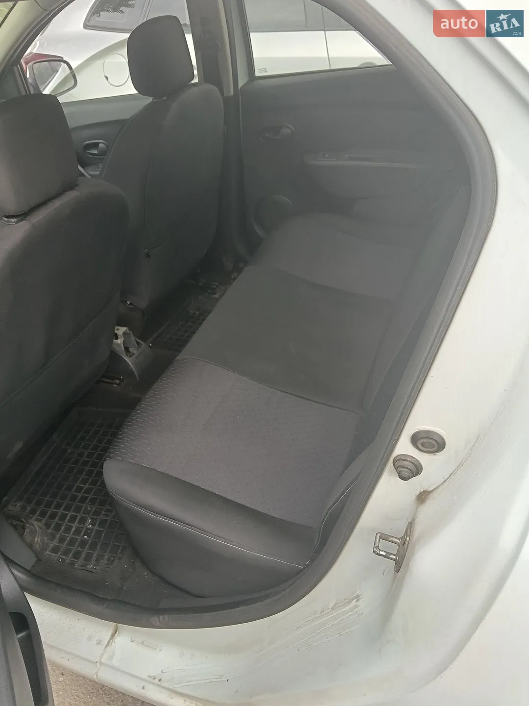 2013 Renault Logan - мініатюра 4