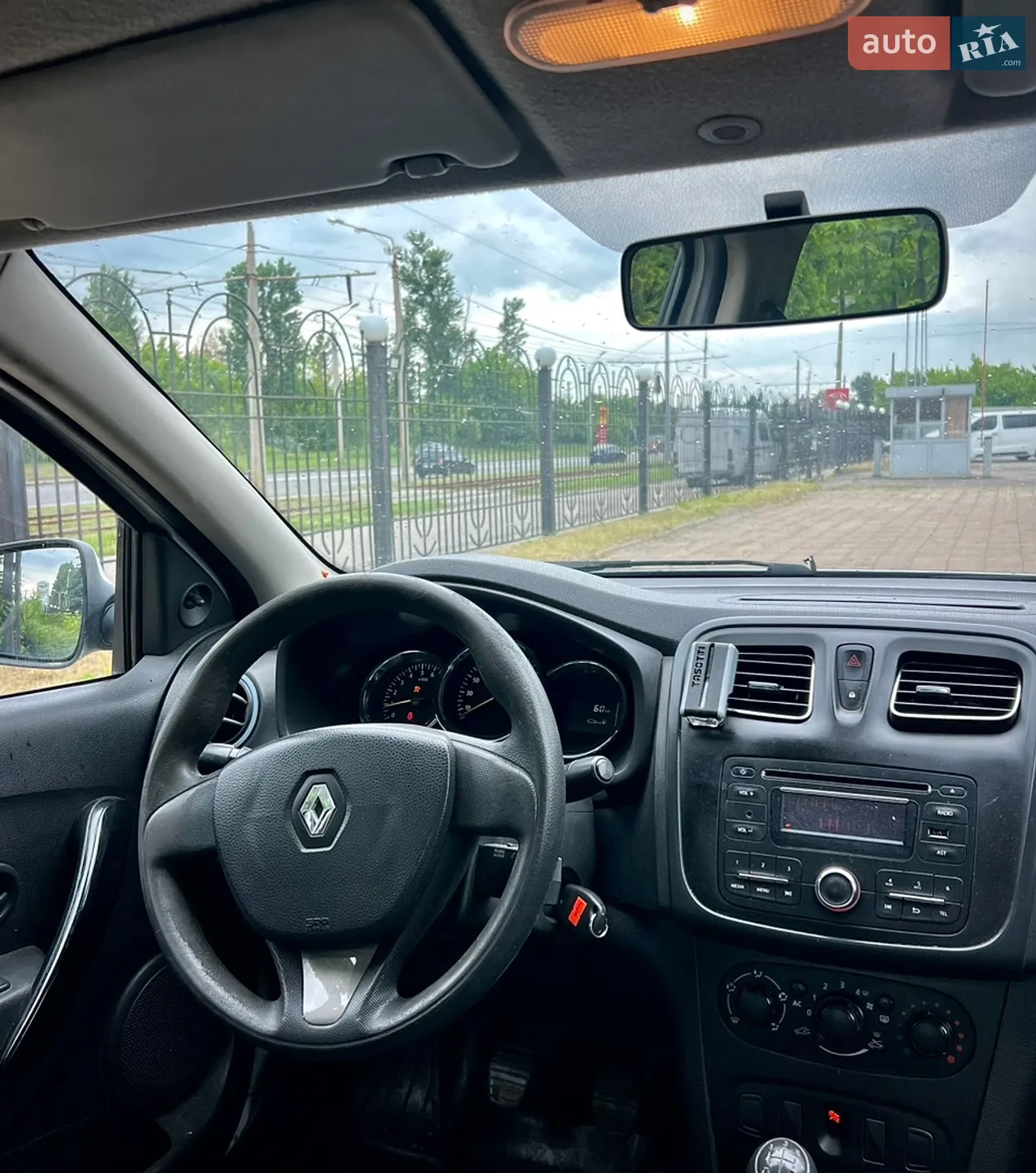 2013 Renault Logan - мініатюра 12