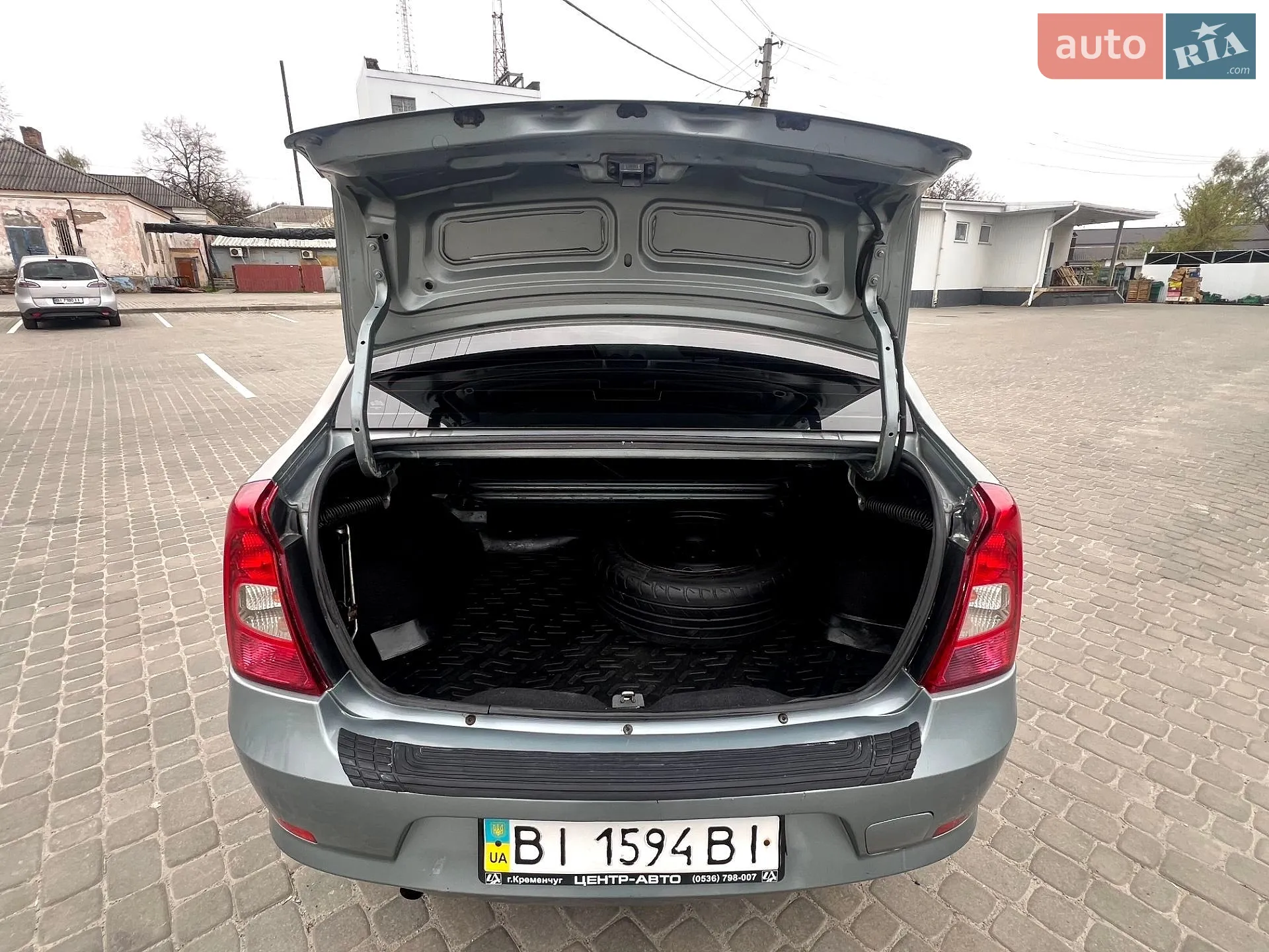 2010 Renault Logan - мініатюра 38