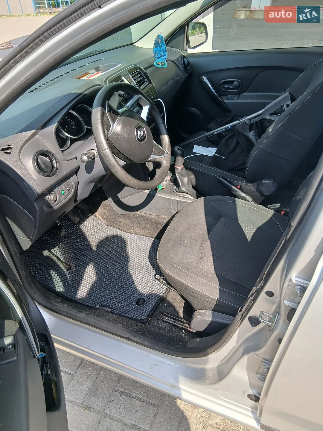 2017 Renault Logan - мініатюра 12
