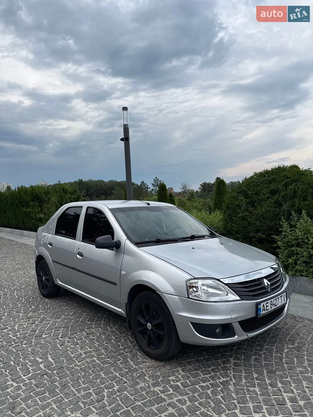 2012 Renault Logan - мініатюра 2